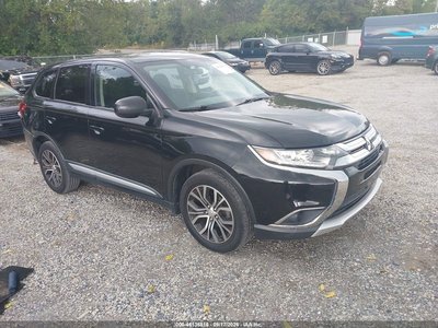 JA4AZ3A33JJ****** 2018 Mitsubishi Outlander