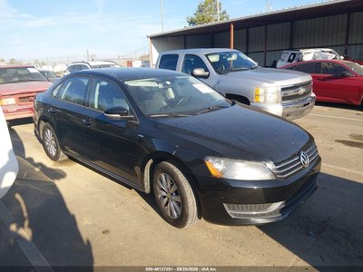 1VWAT7A38FC****** 2015 Volkswagen Passat