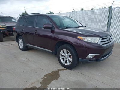 5TDZK3EH1BS****** 2011 Toyota Highlander