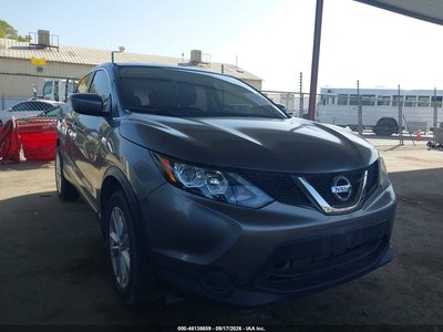 JN1BJ1CP5HW****** 2017 Nissan Rogue Sport