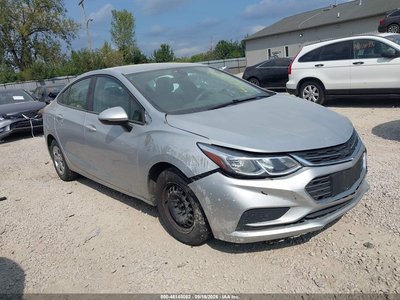1G1BC5SM2J7****** 2018 Chevrolet Cruze