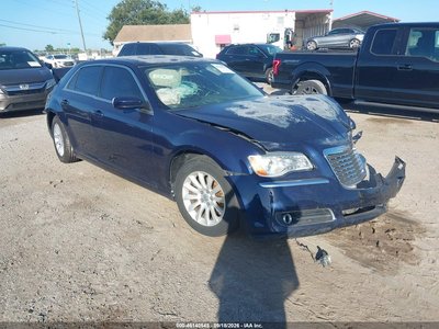 2C3CCAAG4DH****** 2013 Chrysler 300