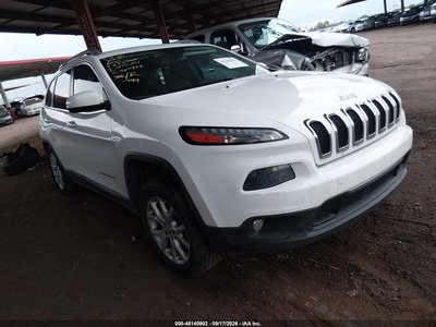 1C4PJLCS3HD****** 2017 Jeep Cherokee