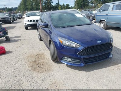 1FADP3L96HL****** 2017 Ford Focus