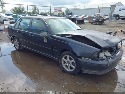 YV1LS567XW1****** 1998 Volvo S70