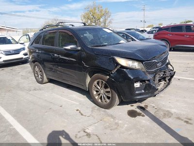 5XYKW4A21BG****** 2011 Kia Sorento
