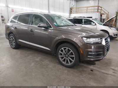 WA1LAAF72HD****** 2017 Audi Q7