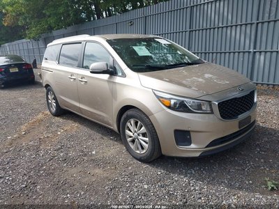 KNDMB5C16H6****** 2017 Kia Sedona