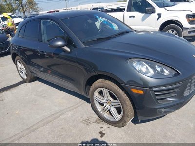 WP1AA2A5XHL****** 2017 Porsche Macan