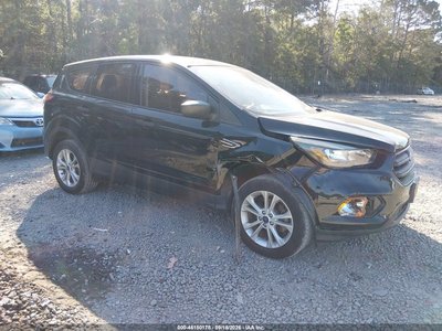1FMCU0F73JU****** 2018 Ford Escape