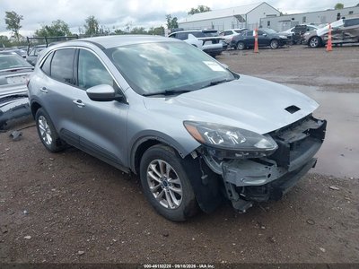 1FMCU0G62MU****** 2021 Ford Escape