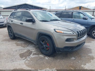 1C4PJLAB9GW****** 2016 Jeep Cherokee