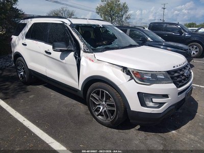 1FM5K8GT1HG****** 2017 Ford Explorer