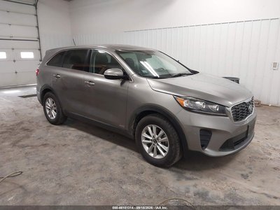 5XYPGDA58KG****** 2019 Kia Sorento