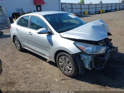 3KPA24AD2LE****** 2020 Kia Rio