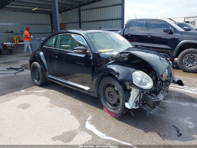 3VWJX7AT9DM****** 2013 Volkswagen Beetle