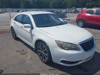 1C3CCBBB7EN****** 2014 Chrysler 200