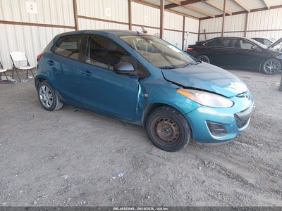 JM1DE1KY0C0****** 2012 Mazda 2