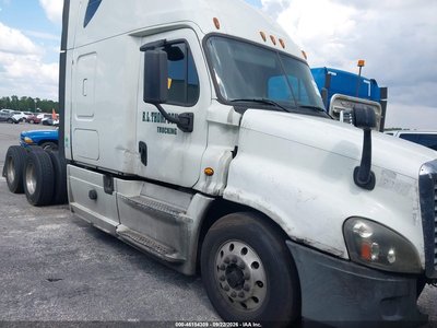 1FUJGLD67FL****** 2015 Freightliner Cascadia 125