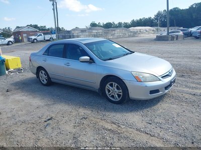 1HGCM56816A****** 2006 Honda Accord