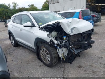 KM8J3CA26HU****** 2017 Hyundai Tucson