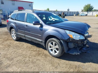 4S4BRBLC1E3****** 2014 Subaru Outback