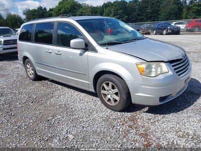 2A4RR5D1XAR****** 2010 Chrysler Town & Country