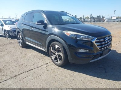 KM8J33A26HU****** 2017 Hyundai Tucson