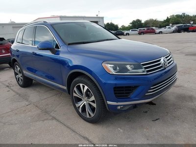 WVGRF7BP2HD****** 2017 Volkswagen Touareg