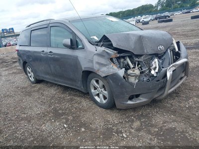 5TDKK3DC6BS****** 2011 Toyota Sienna