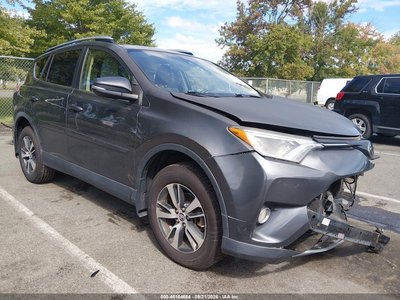 JTMRFREV2HD****** 2017 Toyota RAV4