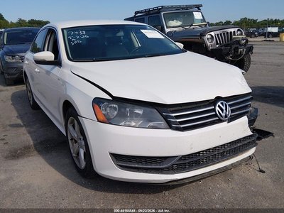 1VWAT7A34EC****** 2014 Volkswagen Passat