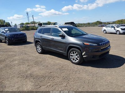 1C4PJLCB3FW****** 2015 Jeep Cherokee