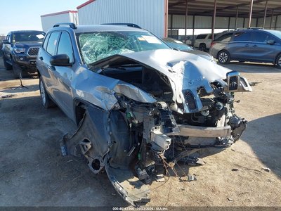 1C4PJLAB7FW****** 2015 Jeep Cherokee