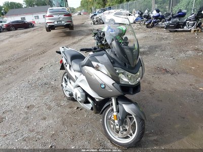 WB1044002CZ****** 2012 BMW R1200