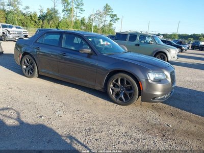 2C3CCABG4MH****** 2021 Chrysler 300