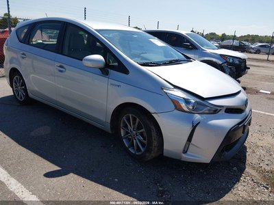 JTDZN3EU0GJ****** 2016 Toyota Prius V