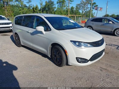 2C4RC1FG0KR****** 2019 Chrysler Pacifica