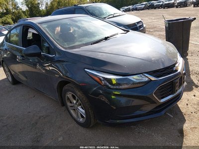 1G1BE5SM0J7****** 2018 Chevrolet Cruze