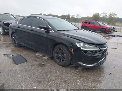 1C3CCCAB7FN****** 2015 Chrysler 200