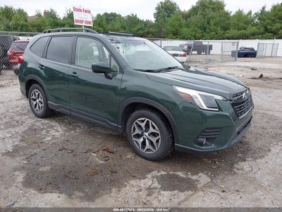JF2SKAEC4NH****** 2022 Subaru Forester