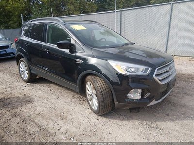 1FMCU9HD7KU****** 2019 Ford Escape