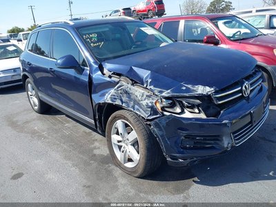 WVGFF9BP6CD****** 2012 Volkswagen Touareg