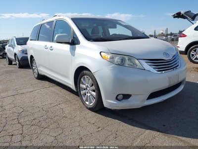 5TDDK3DC9BS****** 2011 Toyota Sienna