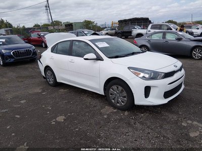 3KPA24AB8KE****** 2019 Kia Rio