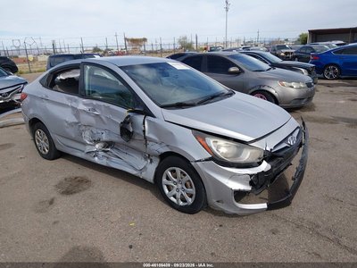 KMHCT4AEXCU****** 2012 Hyundai Accent