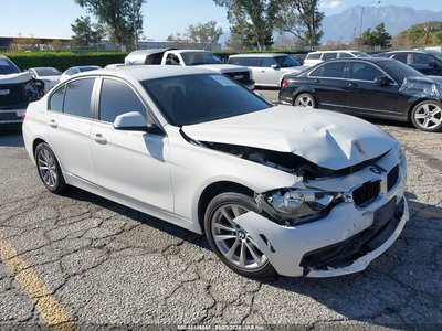 WBA8A9C53HK****** 2017 BMW 3 Series