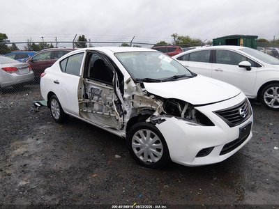 3N1CN7AP5DL****** 2013 Nissan Versa