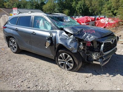 5TDKBRCH5PS****** 2023 Toyota Highlander