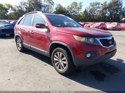 5XYKU4A23BG****** 2011 Kia Sorento
